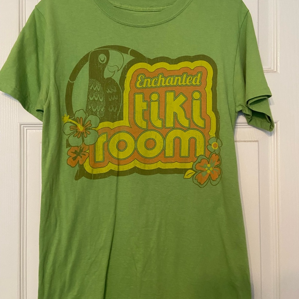 Disney world enchanted tiki room shirt small